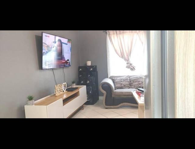 3 BEDROOM HOUSE FOR SALE IN THE ORCHARDS